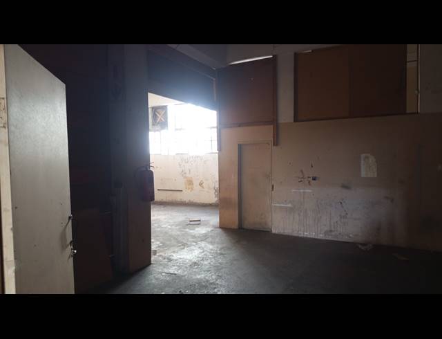 800M² WAREHOUSE TO LET IN MAITLAND